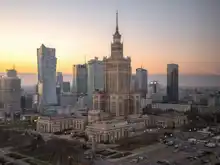 5% ludności, 100% uwagi – czyli jak Warszawa przesłania resztę Polski